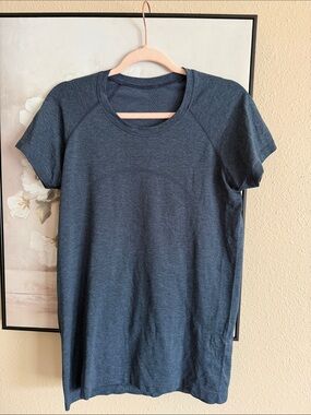 Lululemon swiftly tech short sleeve T-shirt